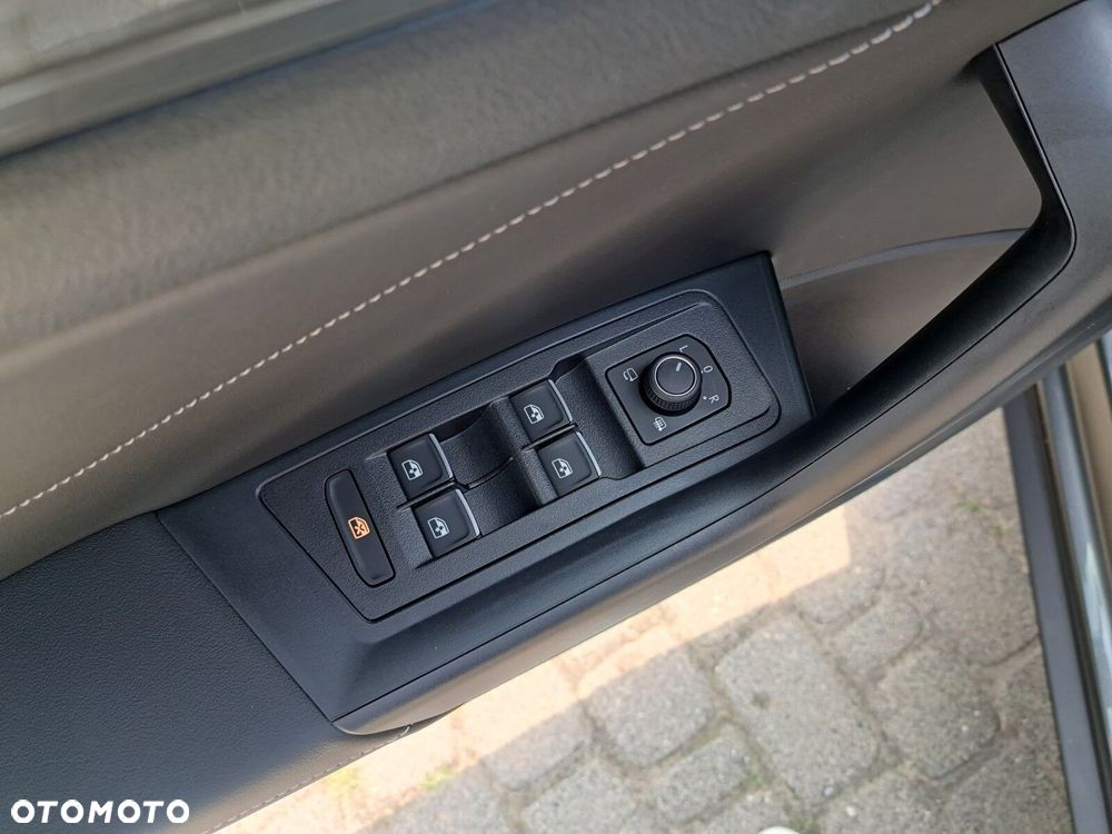 Volkswagen T-Roc 1.5 TSI Style DSG - 14