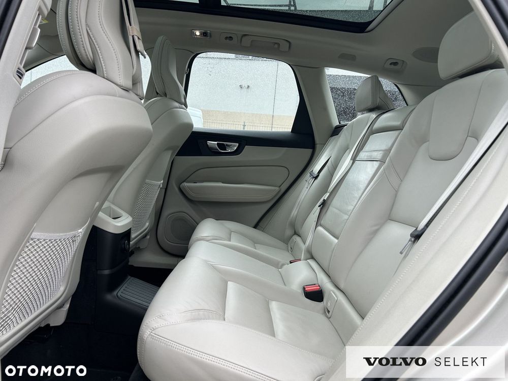 Volvo XC 60 - 30