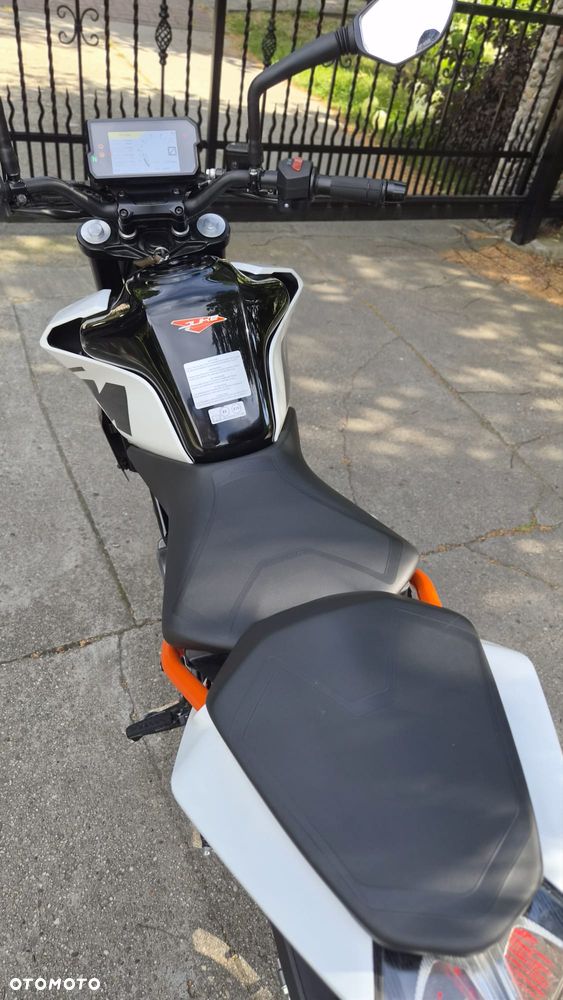 KTM Duke 125 - 24
