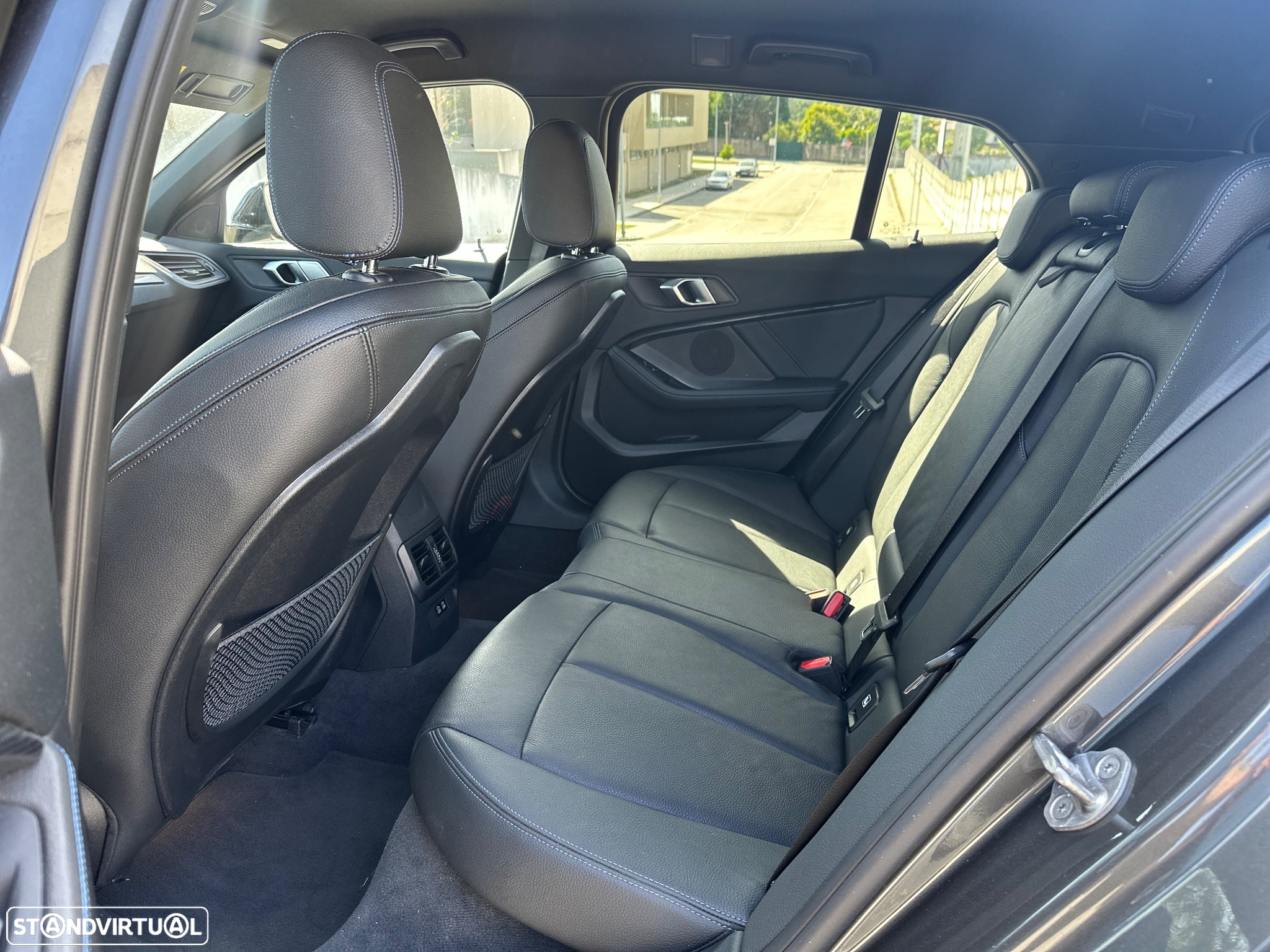 BMW M135i xDrive - 9