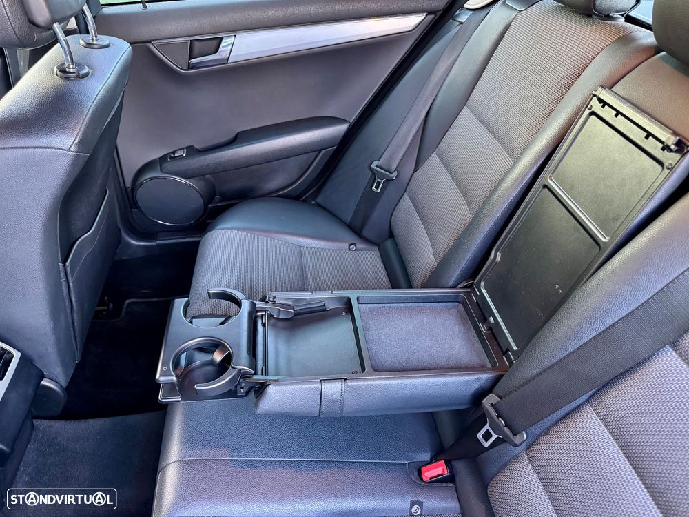 Mercedes-Benz C 220 Station CDI DPF Auto BlueEFFICIENCY Avantgarde - 27