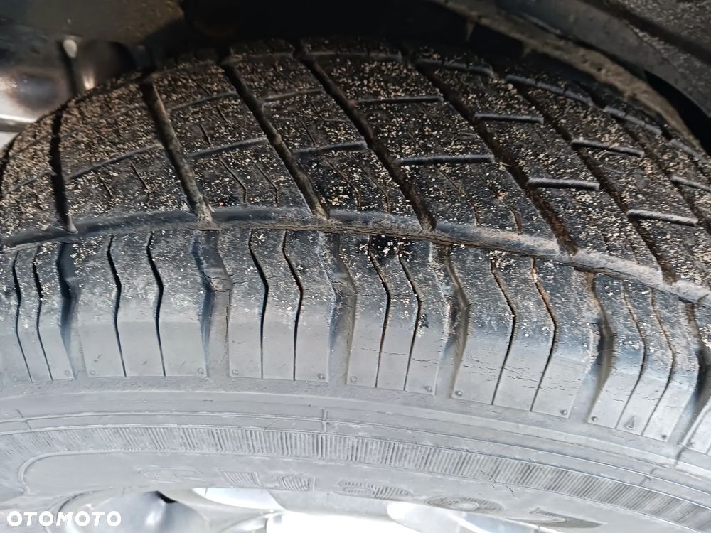 Hyundai Terracan - 16