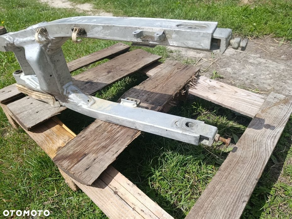Wahacz Yamaha YZ 125 tył tylni tyl amortyzator prowadnica cross BG - 6