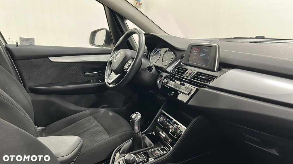 BMW Seria 2 218d Advantage - 15