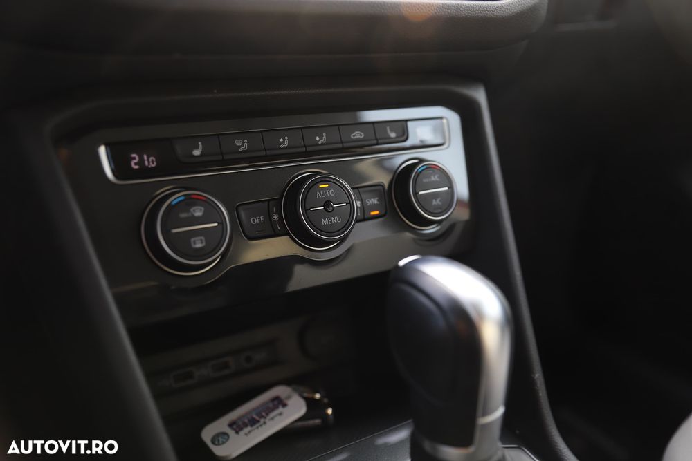 Volkswagen Tiguan - 14