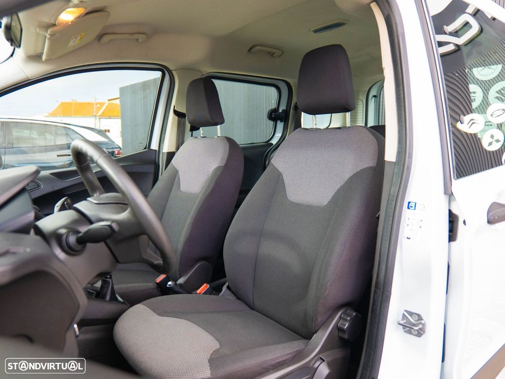 Ford Tourneo Courier 1.5 TDCi Ambiente - 27