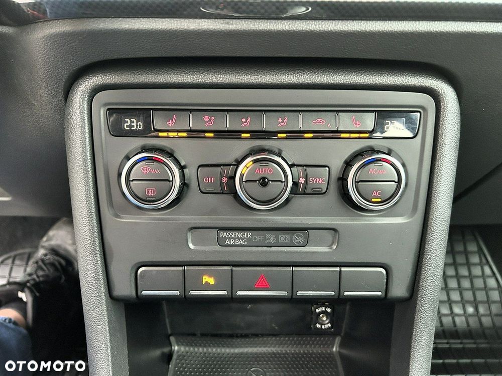 Volkswagen Beetle 2.0 TSI DSG Exclusive Sport - 24