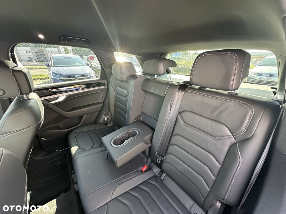 Volkswagen Touareg 3.0 V6 TDI 4Motion R-Line - 17