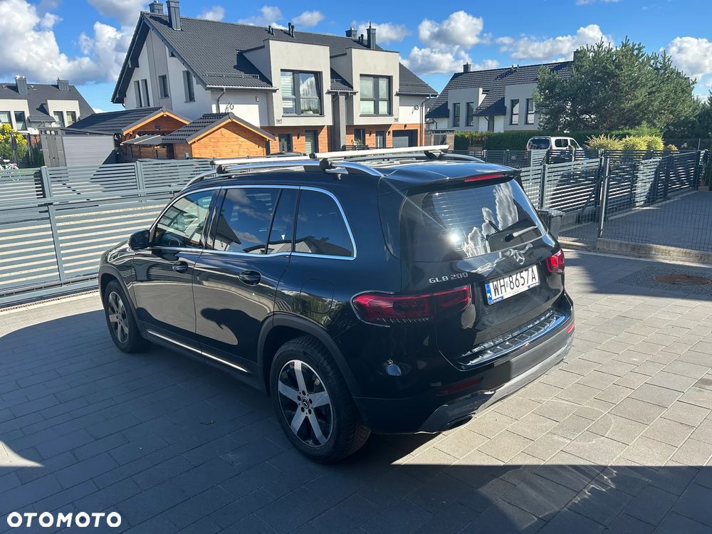 Mercedes-Benz GLB 200 7G-DCT - 2