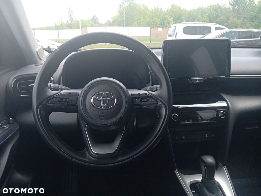 Toyota Yaris Cross - 18