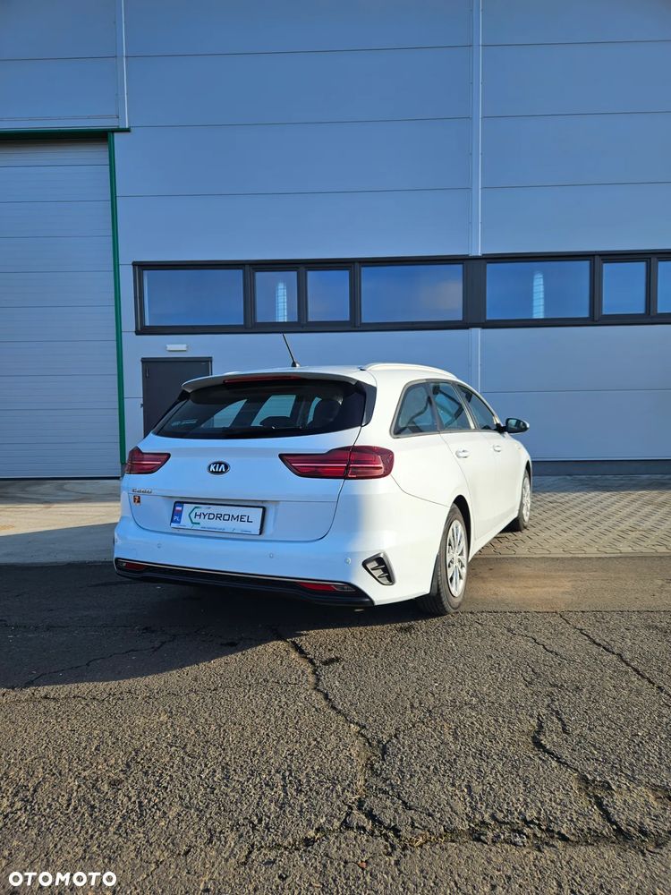 Kia Ceed - 16