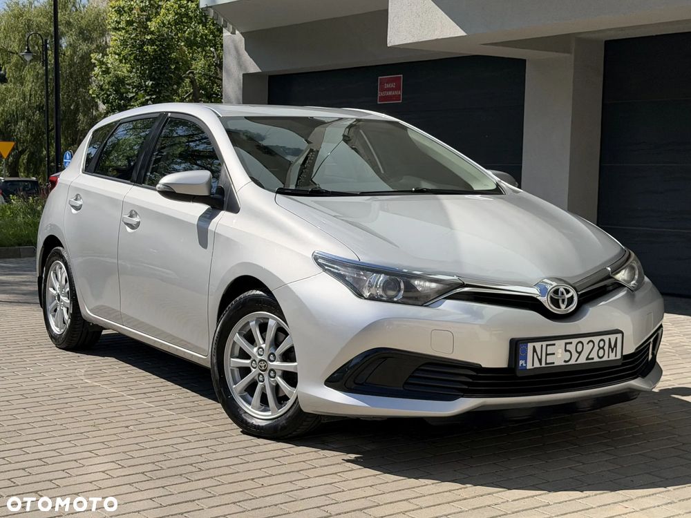 Toyota Auris - 1