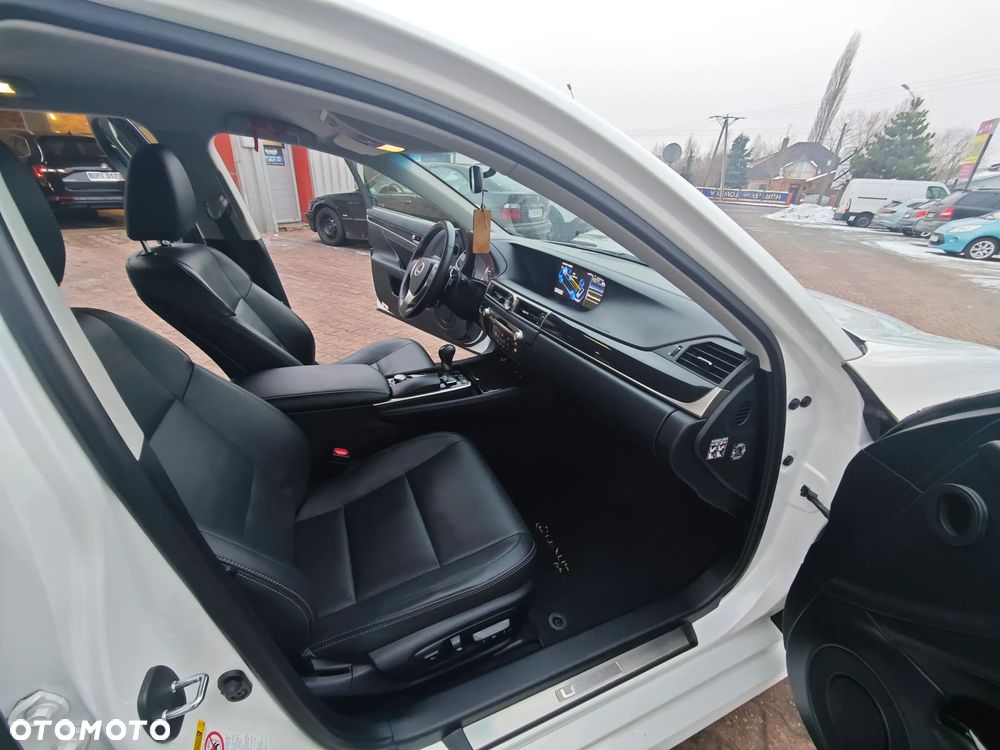 Lexus GS 300h Elite - 16