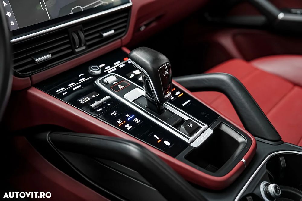 Porsche Cayenne Coupe E-Hybrid Tiptronic S Platinum Edition - 36