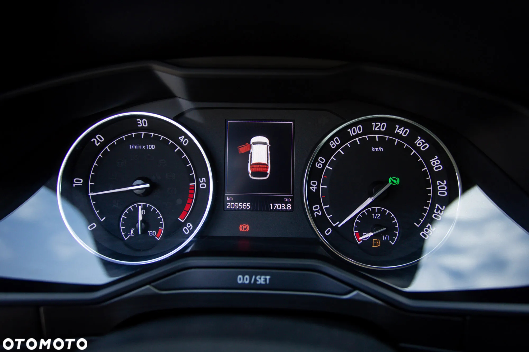 Skoda Superb 2.0 TDI DSG L&K - 29