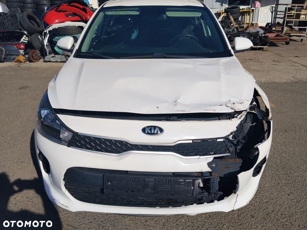 Kia Rio - 16