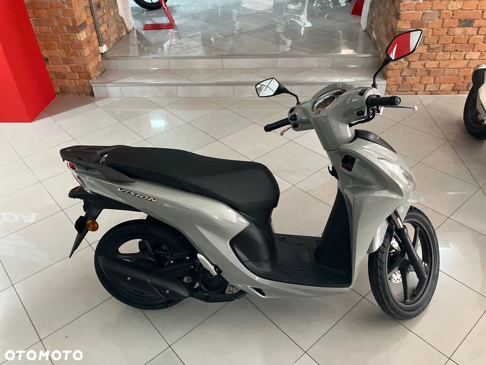 Honda Vision - 3