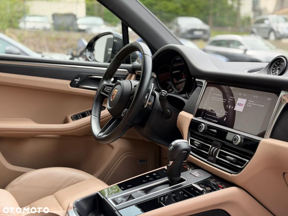 Porsche Macan T - 6