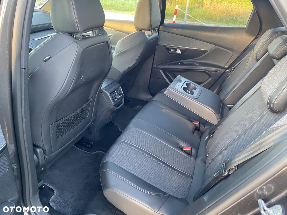 Peugeot 3008 PureTech 130 Stop & Start GPF EAT8 GT - 8