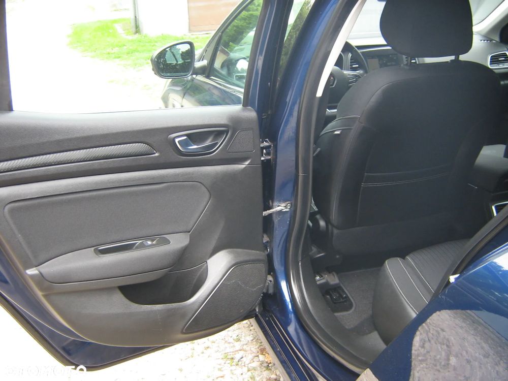 Renault Megane 1.6 SCe Limited - 10
