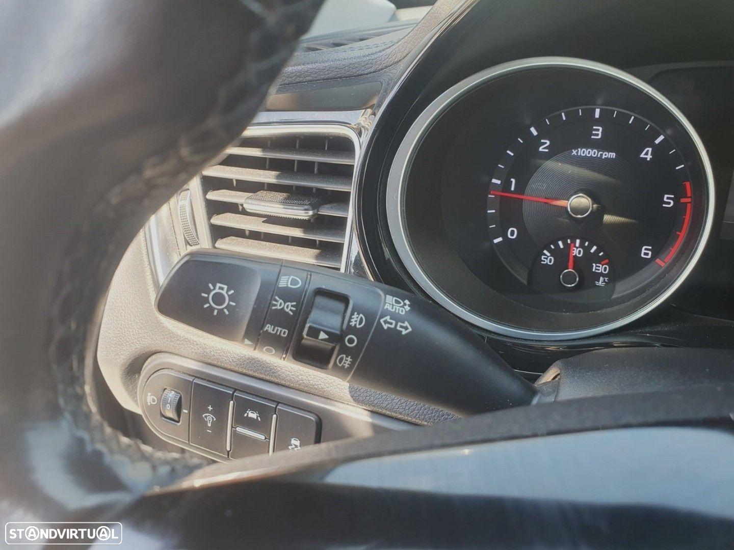 Kia Ceed 1.6 CRDi TX+SRF - 38