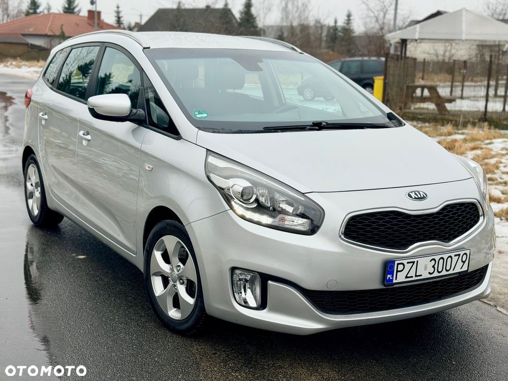 Kia Carens 1.7 CRDi 136 Dream Team Edition - 6