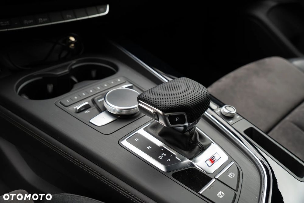 Audi A4 Limousine 2.0 TDI S tronic quattro sport - 12