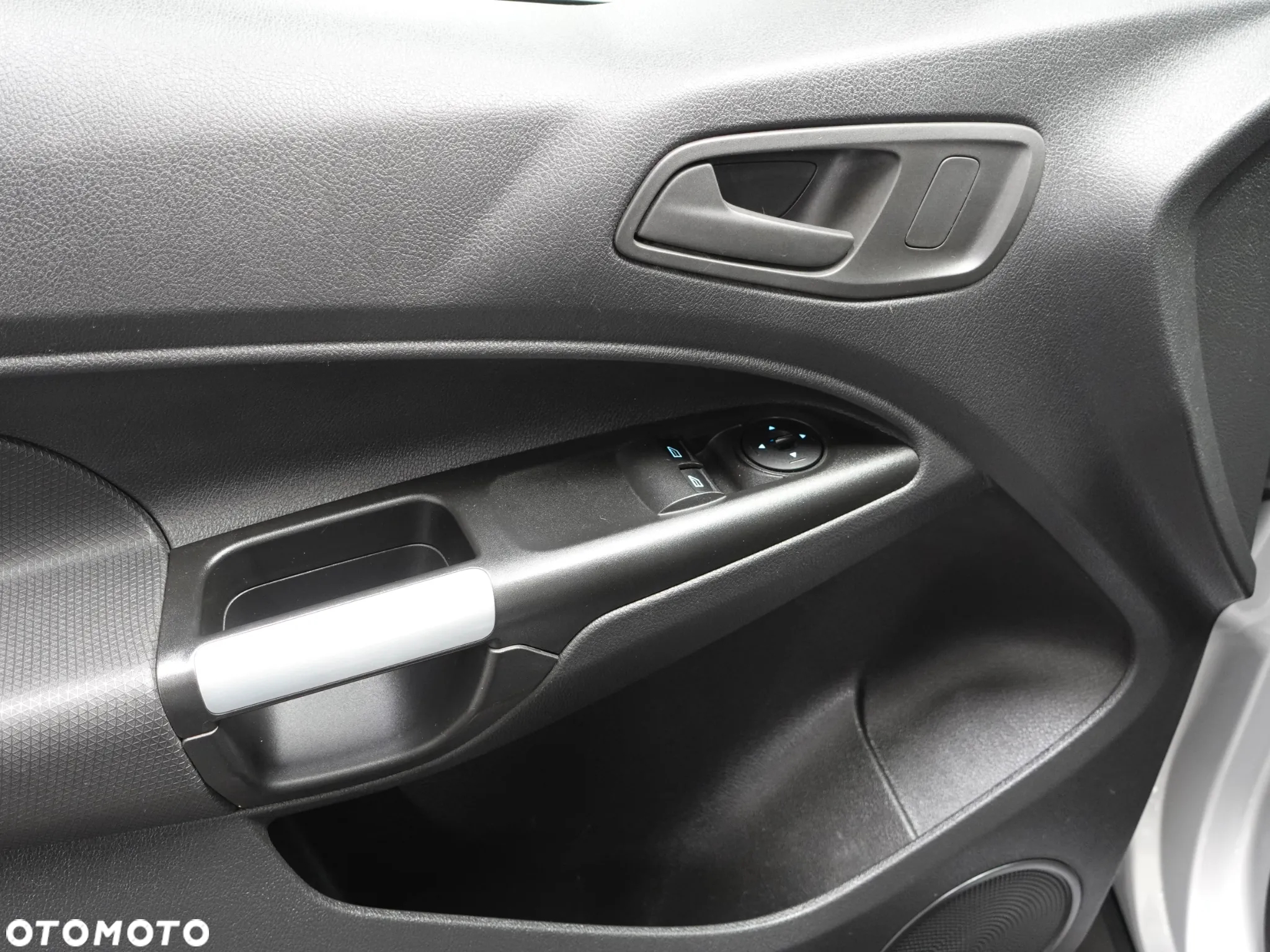 Ford Transit Connect - 20