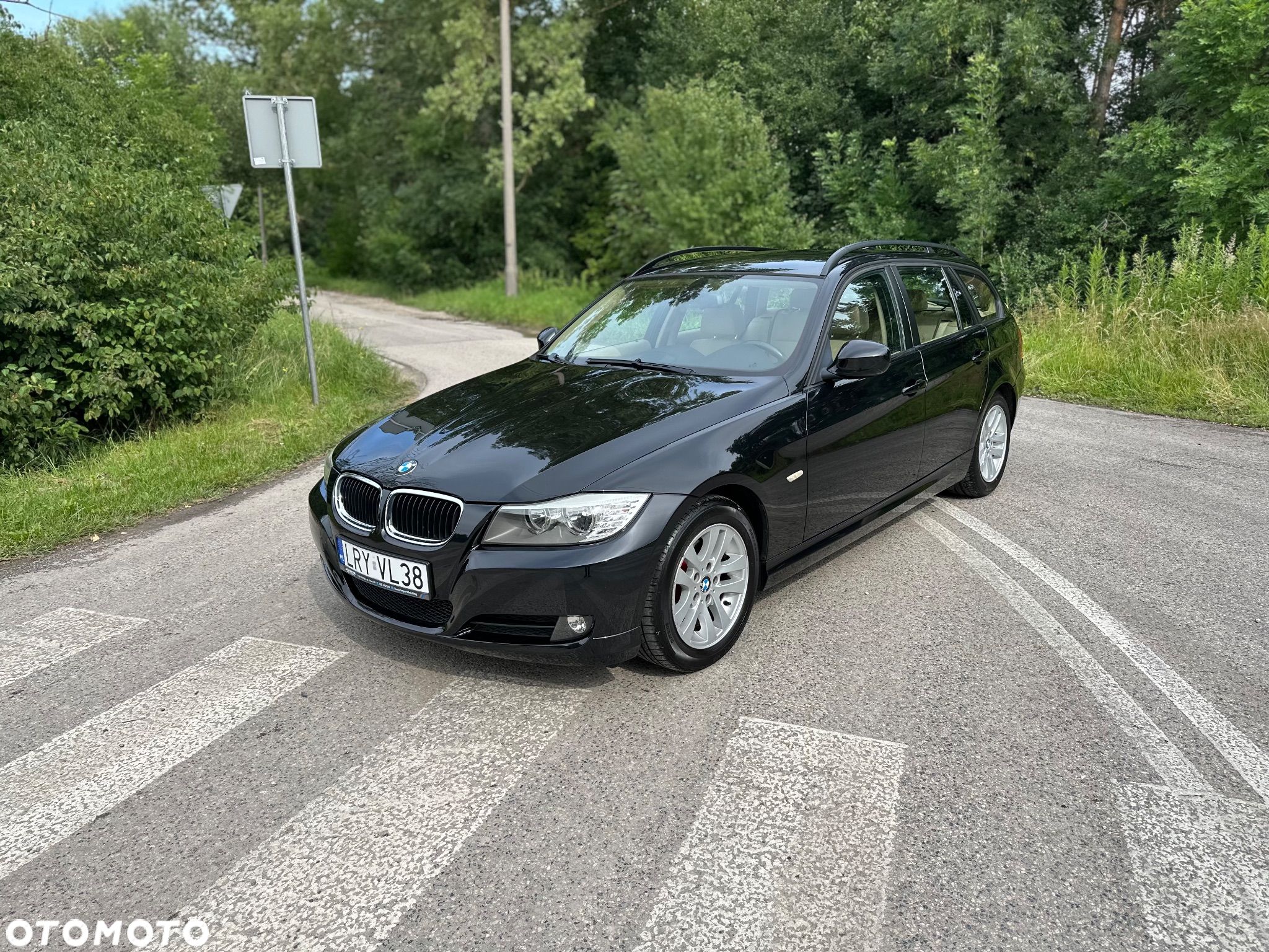 BMW Seria 3 318i Touring Edition Exclusive - 1