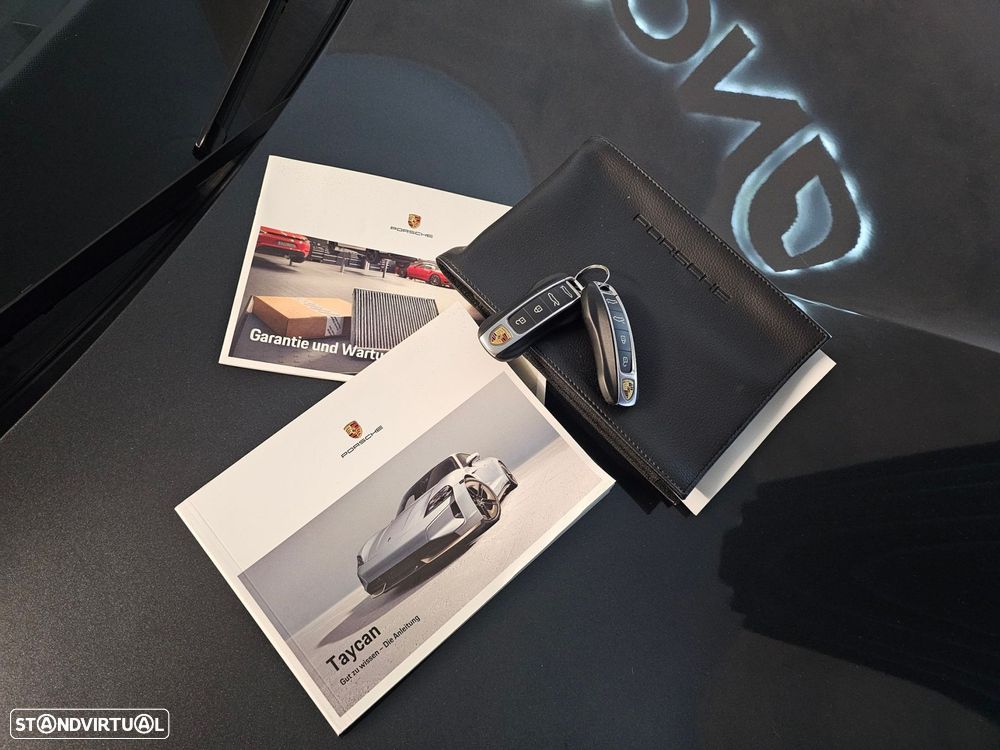 Porsche Taycan Cross Turismo 4 - 44