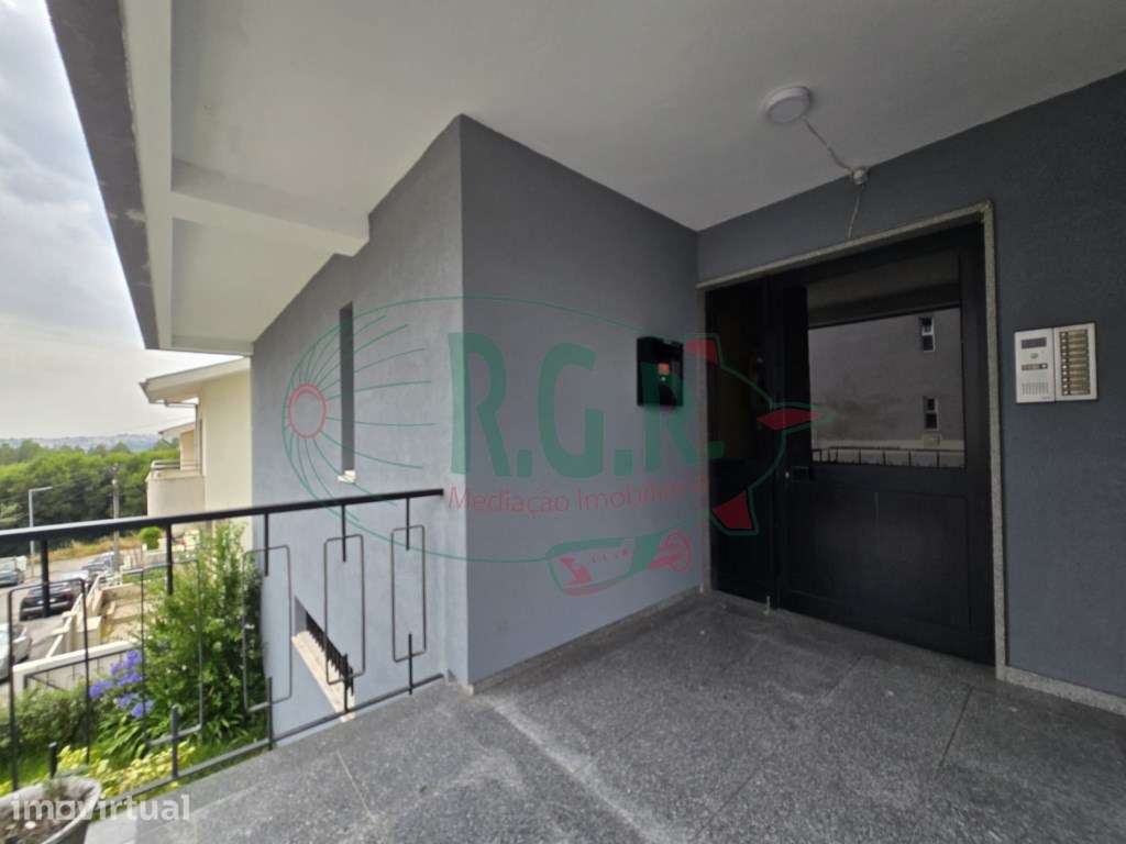 Apartamento T2 à Zona Industrial Portelinha - Grande imagem: 2/12
