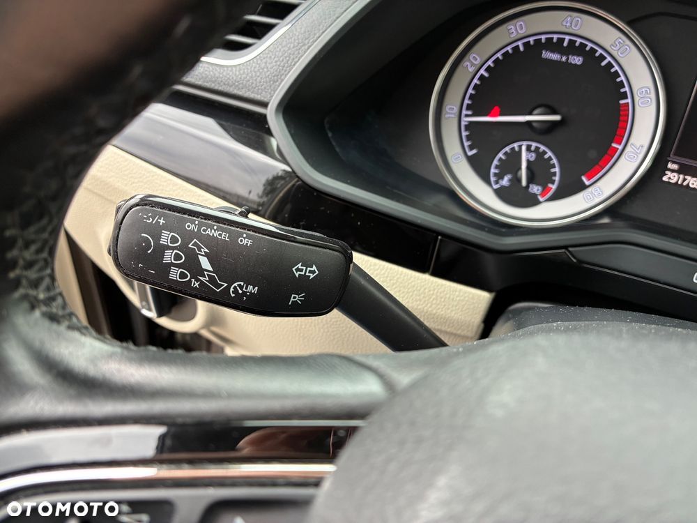 Skoda Superb 1.8 TSI L&K DSG - 27