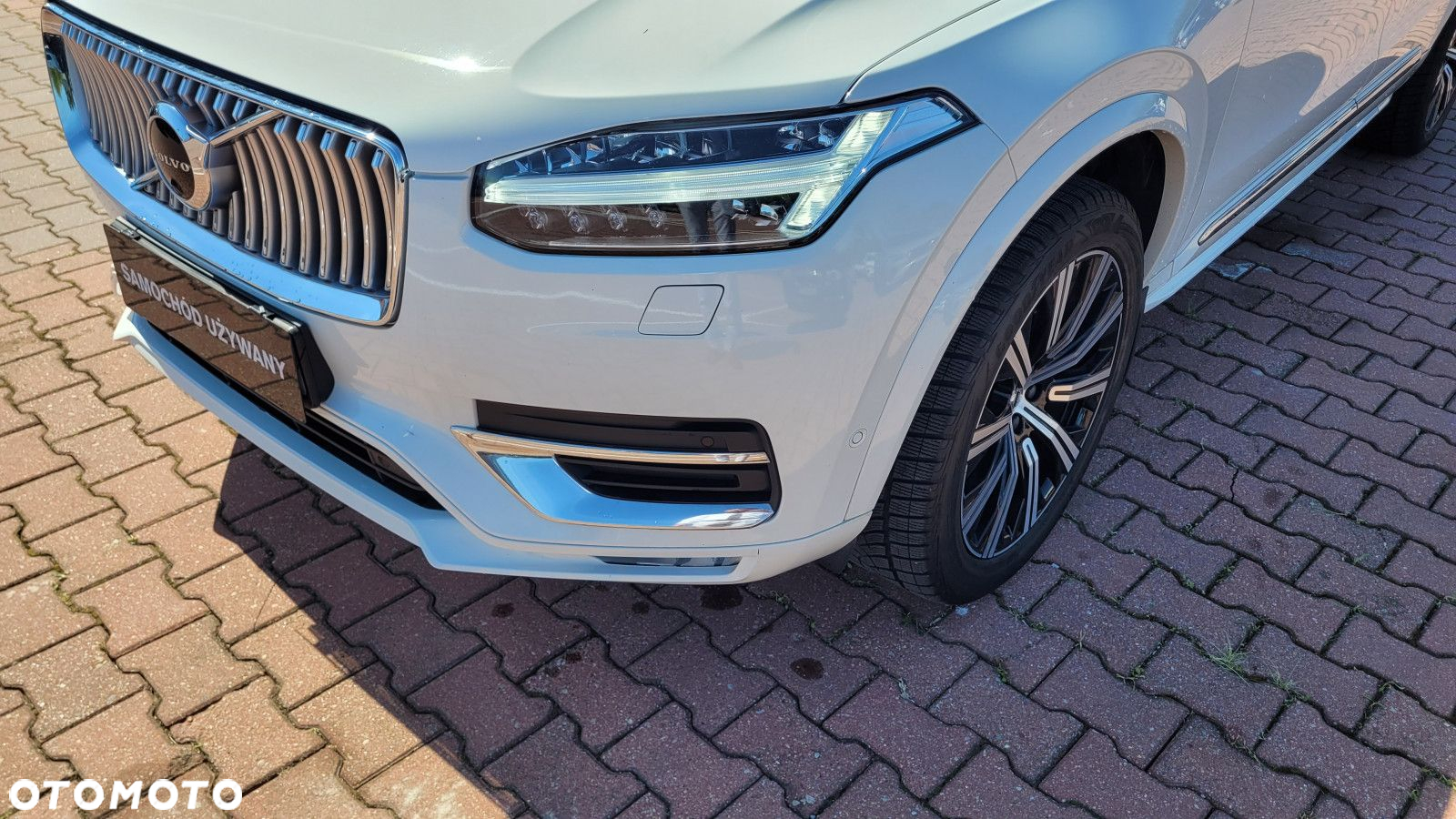 Volvo XC 90 - 9