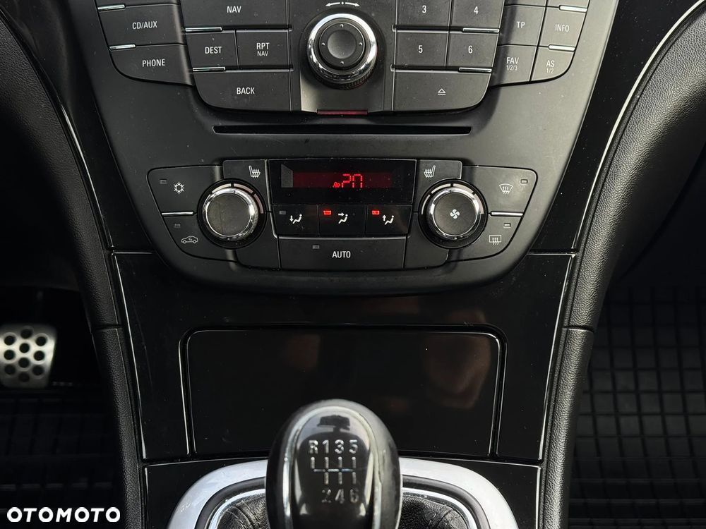 Opel Insignia 1.6 Turbo Sport - 32