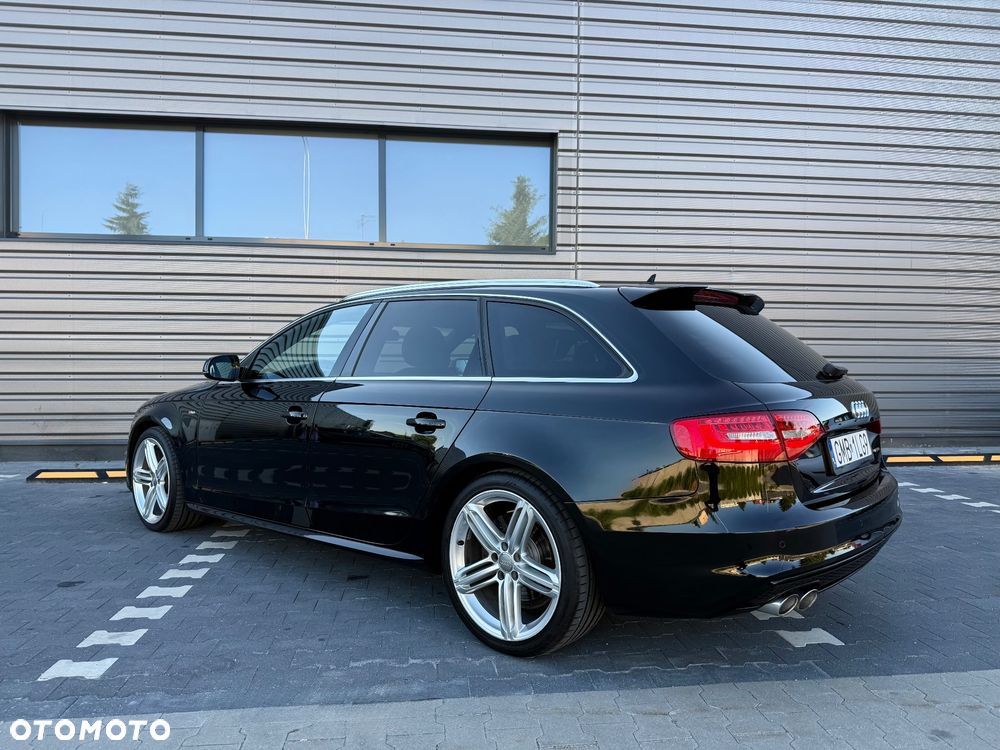 Audi A4 Avant 2.0 TDI DPF clean diesel quattro S line Sportpaket - 29