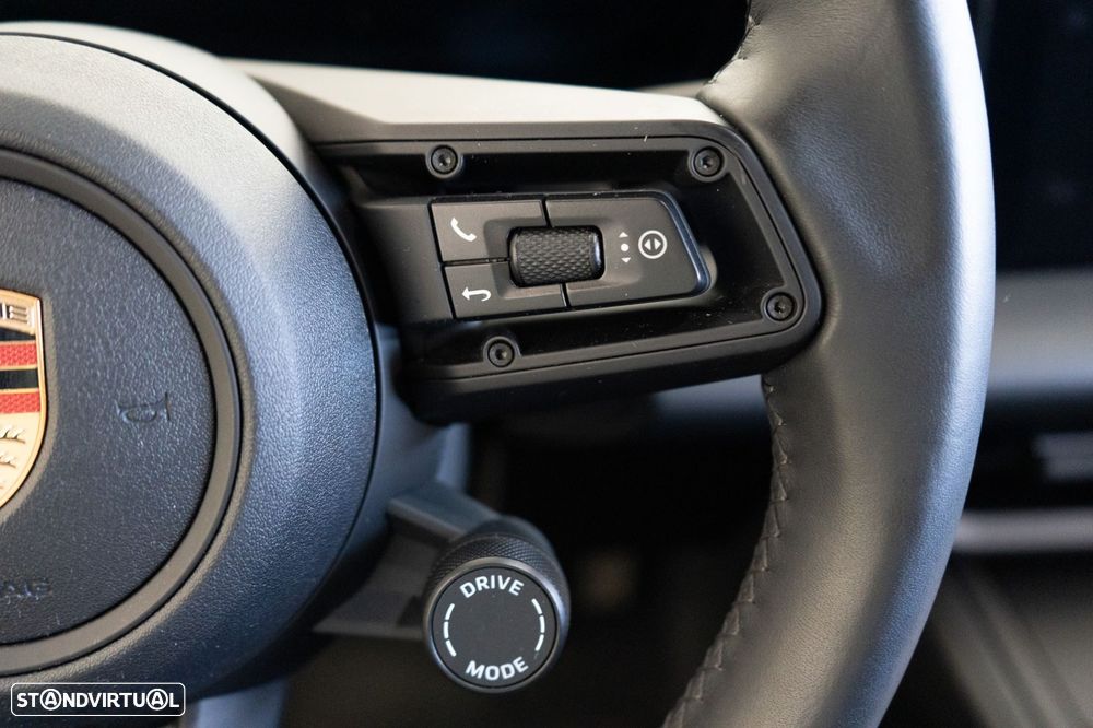 Porsche Macan Electric 4 - 28