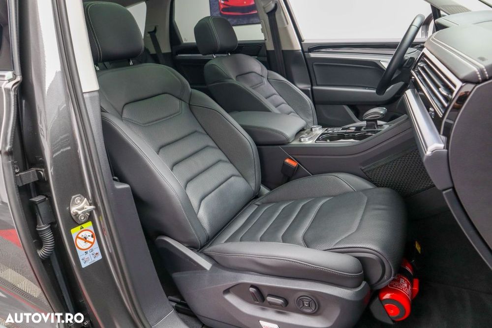 Volkswagen Touareg - 27