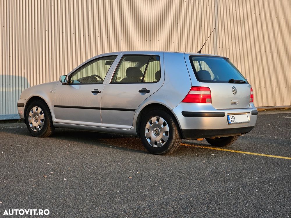 Volkswagen Golf 1.4 - 3