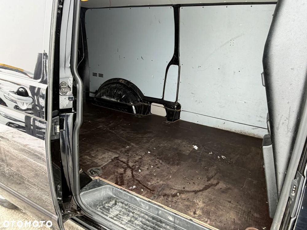 Volkswagen Transporter - 15