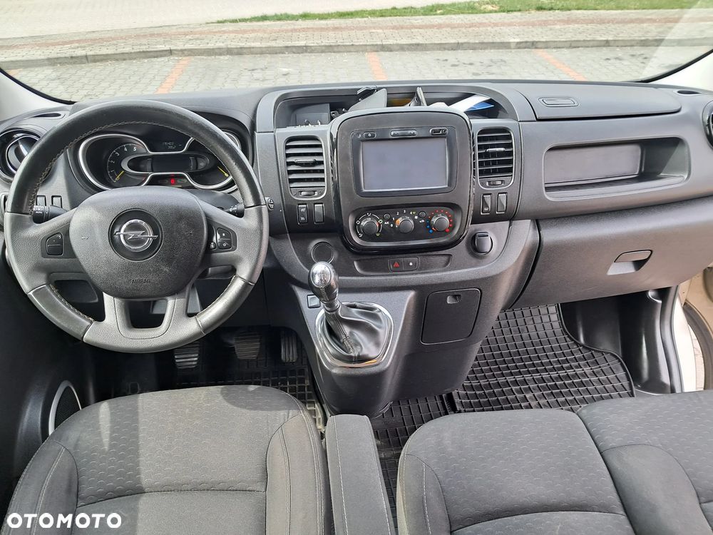 Opel Vivaro - 17