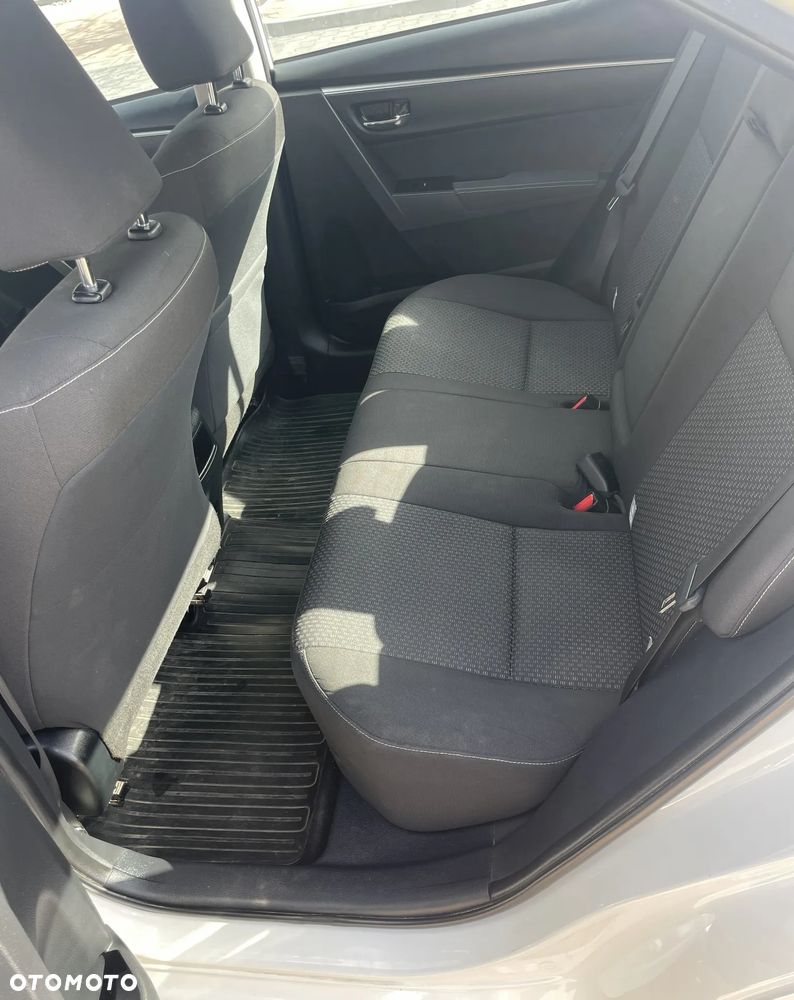 Toyota Corolla 1.6 Comfort - 8