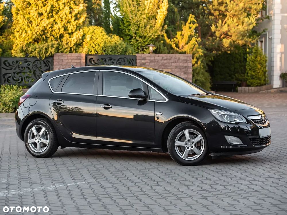Opel Astra 1.4 Turbo Cosmo - 3