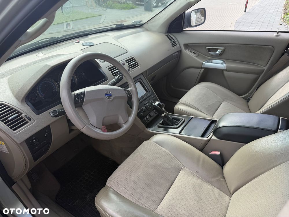 Volvo XC 90 2.5T - 8