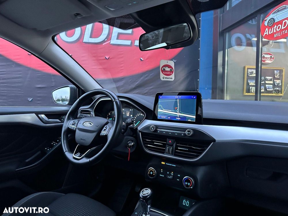 Ford Focus - 10