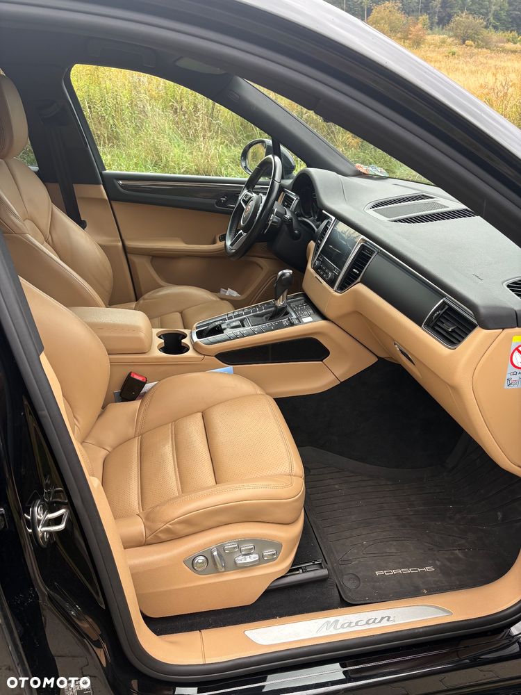 Porsche Macan - 4