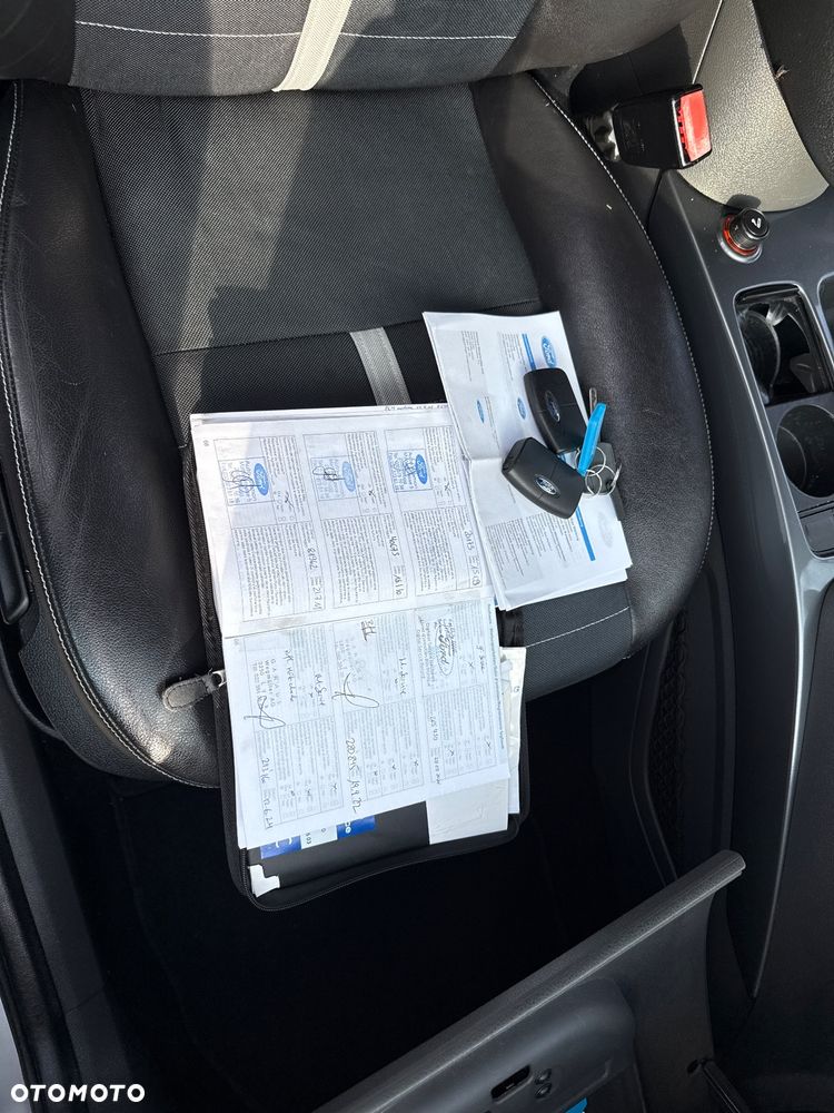 Ford Kuga 2.0 TDCi 4WD Titanium - 25