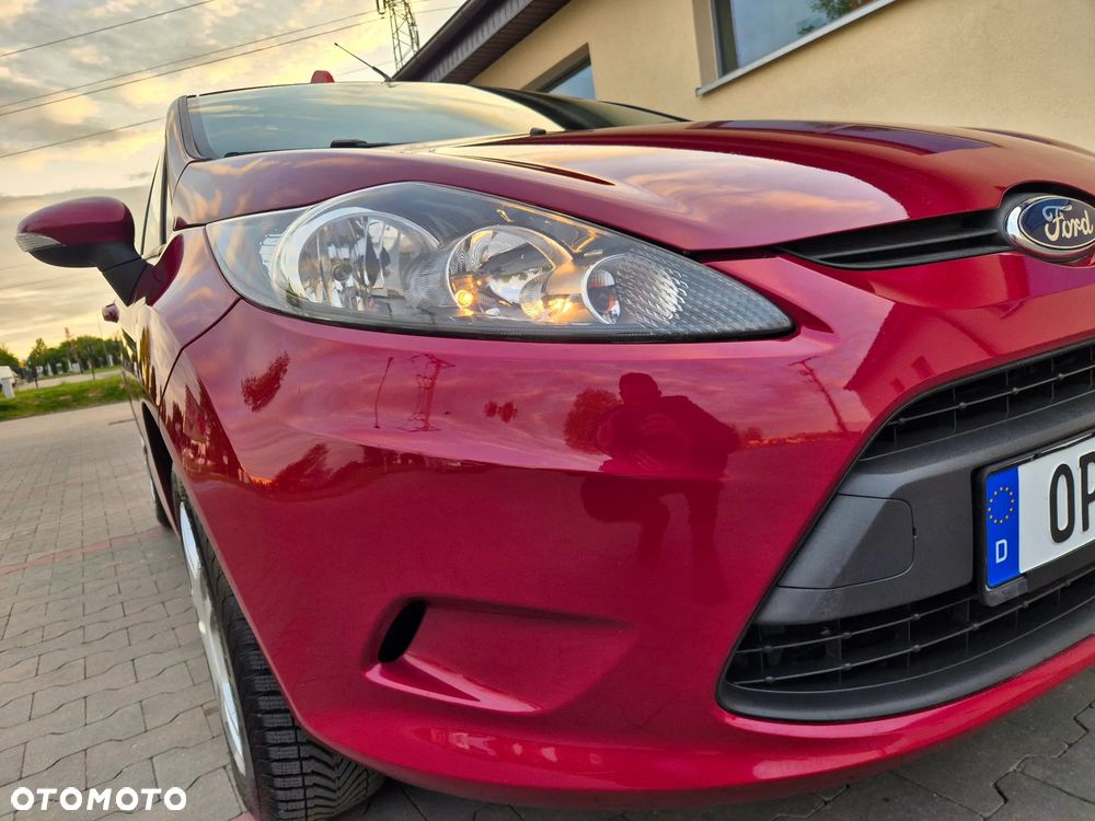 Ford Fiesta 1.25 Celebration - 37