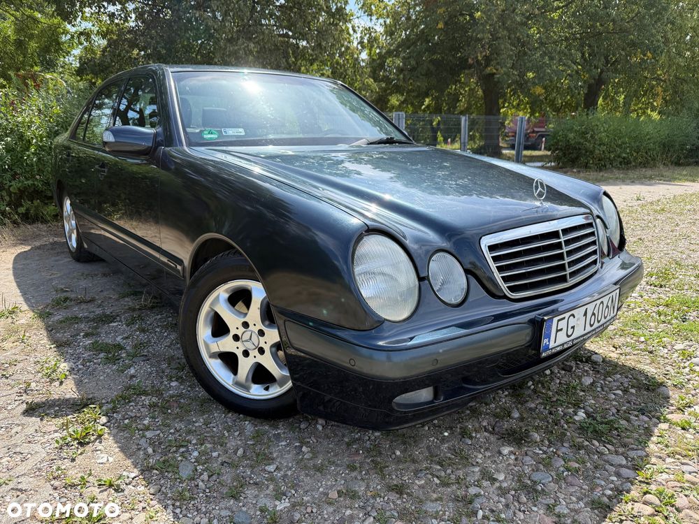 Mercedes-Benz Klasa E - 1