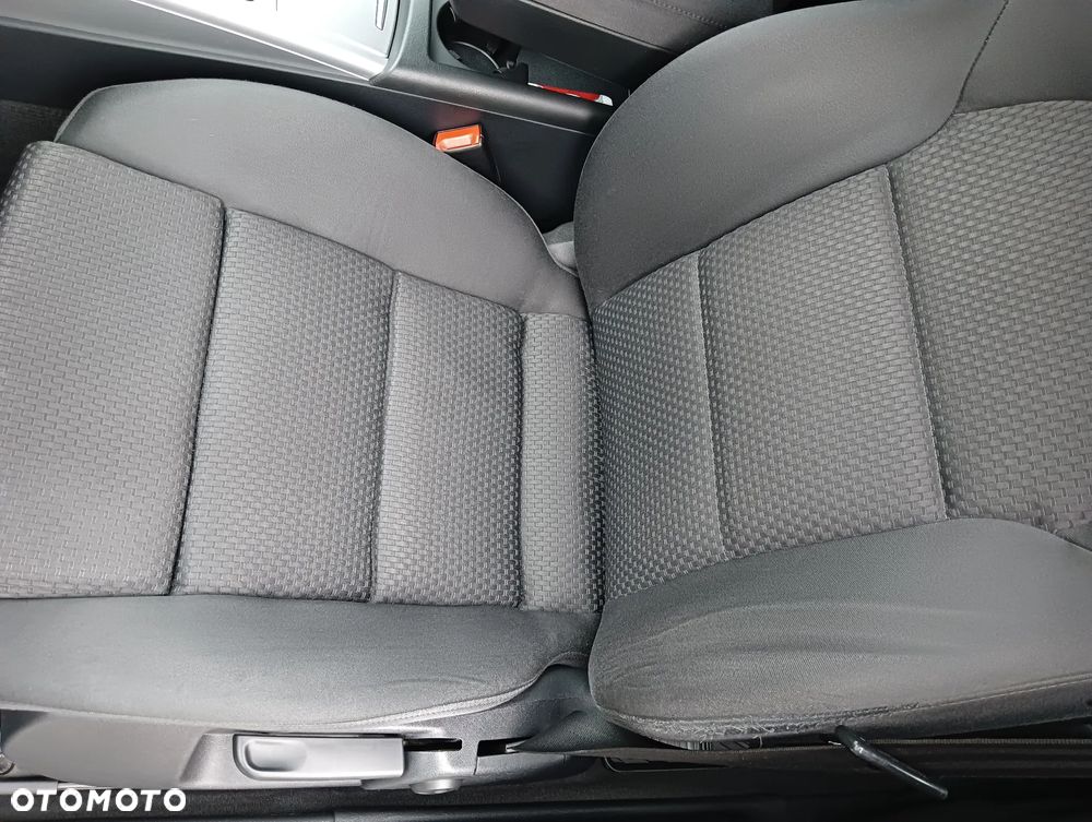 Audi A6 Avant 2.0 TDI DPF - 17