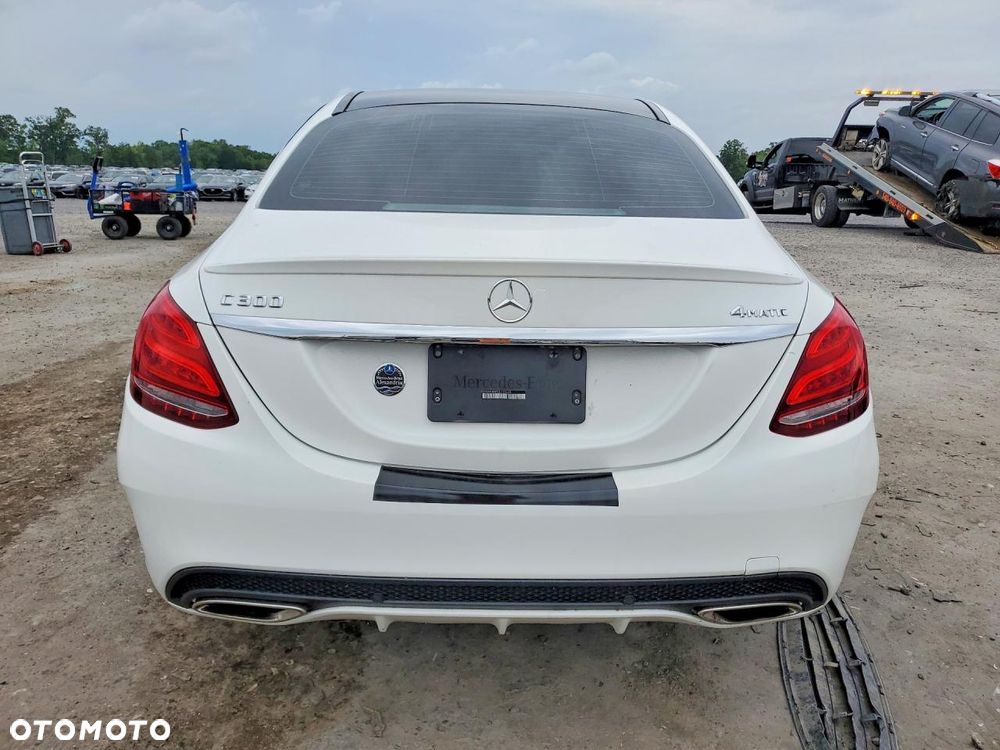 Mercedes-Benz Klasa C 300 7G-TRONIC AMG Line - 6